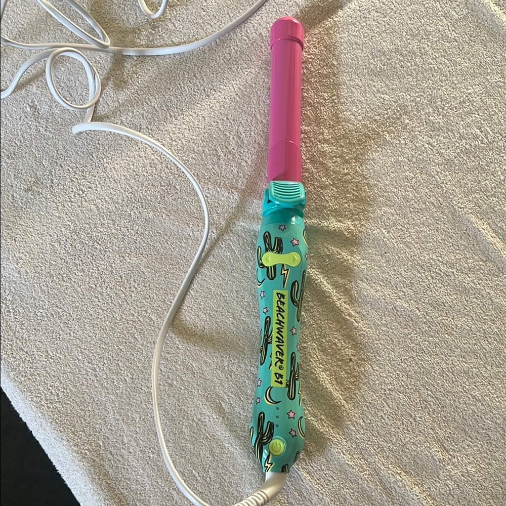 Beachwaver Co. Pink and Blue Curling Wand